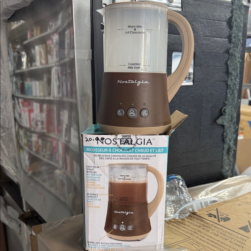 Nostalgia Brown and White Milk Frother